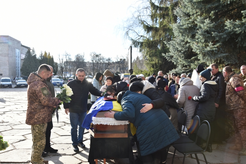 У Пирятинській громаді провели в останню путь Володимира Приймака