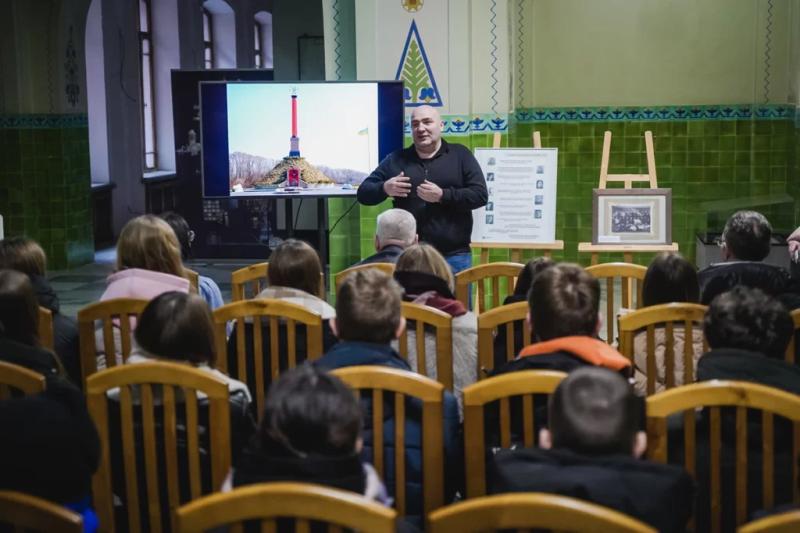 У Полтаві вшанували пам’ять земляка – героя Крут Миколи Божка-Божинського