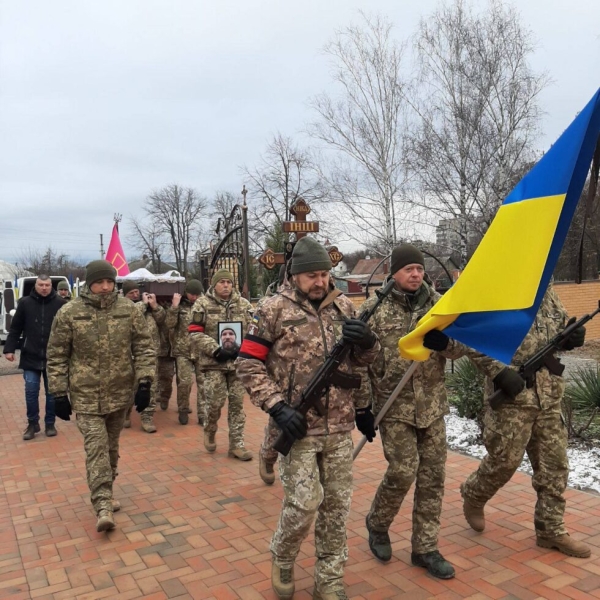 У Сумах попрощалися із захисником Олександром Литвиненком