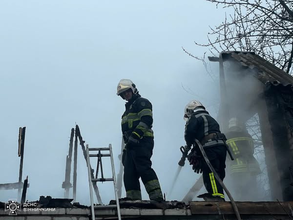 У Вінниці під час пожежі на дачах постраждав чоловік