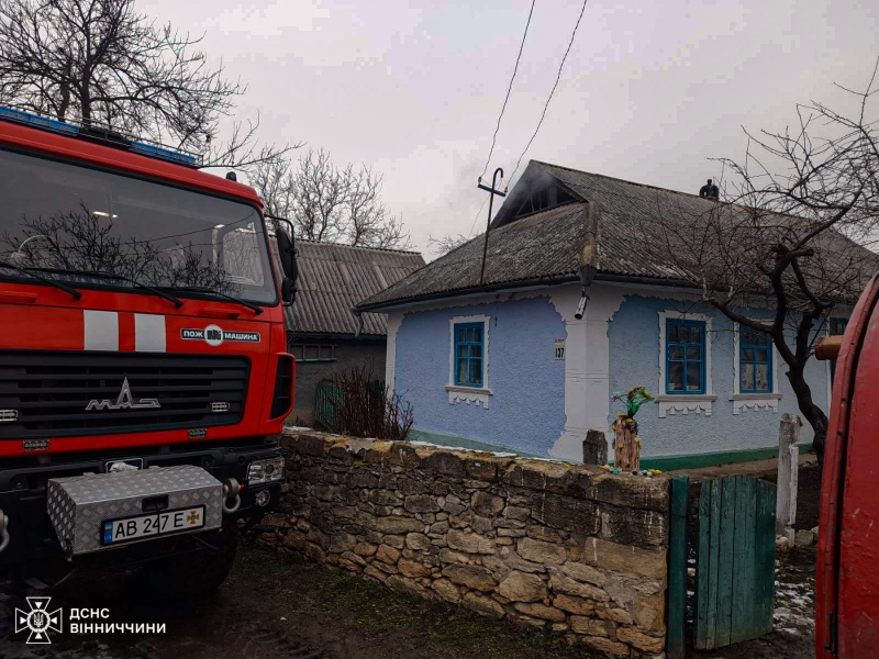 У Вінницькій області горіли будинки, гараж та автомобіль