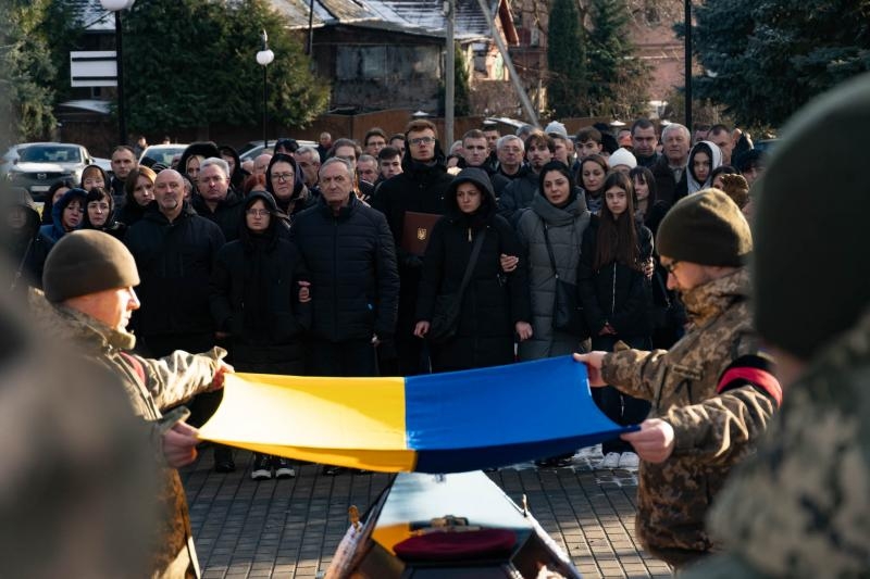 В Ужгороді попрощалися із 50-річним воїном, головним сержантом Михайлом Шуляковським