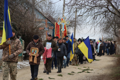 Віддав життя за Батьківщину. На Буковині попрощалися із захисником Сергієм Романюком - фото