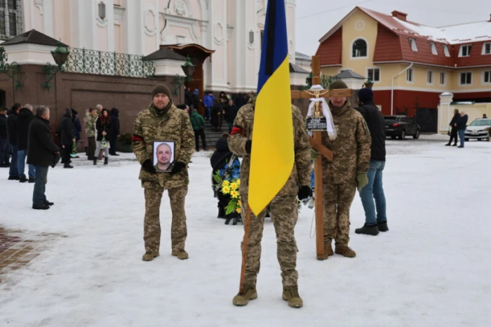 Загинув біля Торецька: у Луцьку попрощалися з Андрієм Лащуком