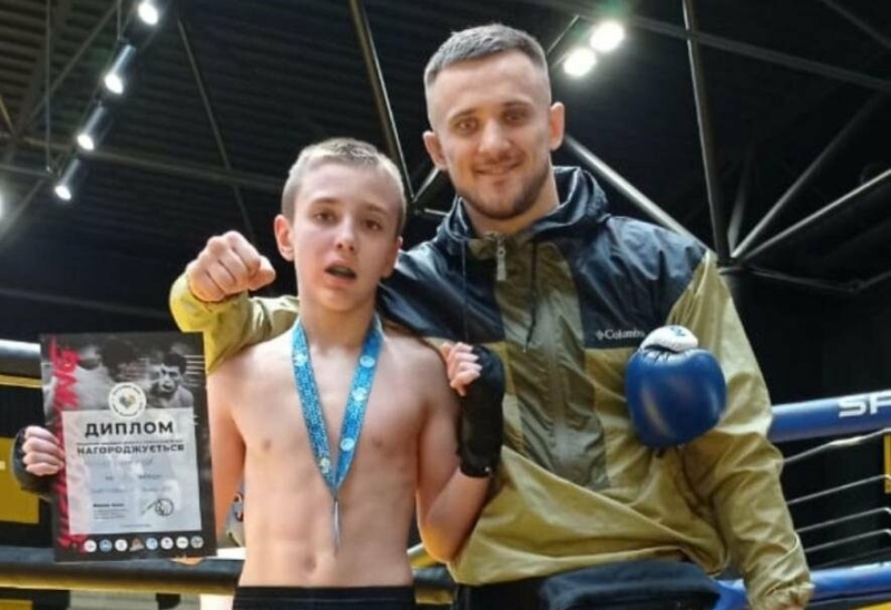 "Вкотре довів свій високий рівень майстерності": юний кікбоксер з Тернопільщини виборов "срібло" на Всеукраїнському турнірі