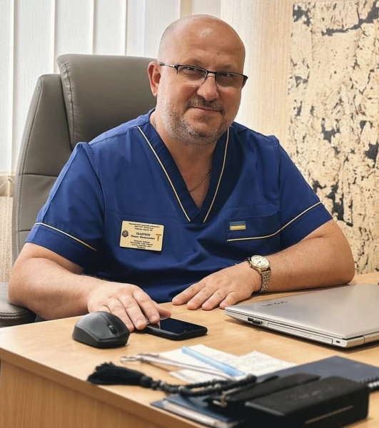 На Київщині дрон влучив у дім хірурга і журналістки. Загибель жінки вже підтвердили колеги