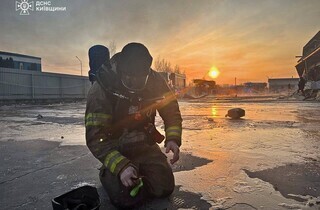 Атака дронів на Київщину: внаслідок падіння уламків постраждала жінка