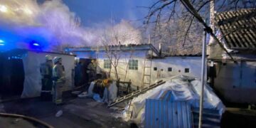 У Житомирі рятувальники ліквідували пожежу в гаражі