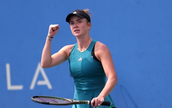 Світоліна отримала від тренера подарунок за перемогу над росіянкою Світоліна отримала від тренера подарунок за перемогу над росіянкою