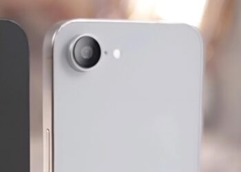 Apple iPhone SE 4 поряд з iPhone 16 на порівняльних фото