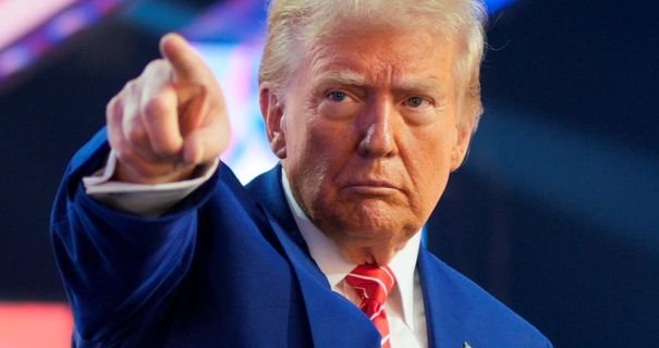 Трамп заявив, що Зеленський хоче грошей і нічого не зробив для завершення війни