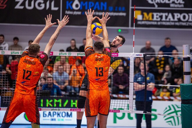 Барком-Кажани &ndash; Скра. Дивитися онлайн. LIVE трансляція