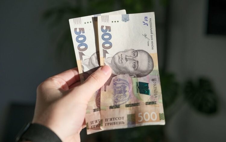 До кінця лютого дехто з українців зможе ще отримати тисячу гривень від держави