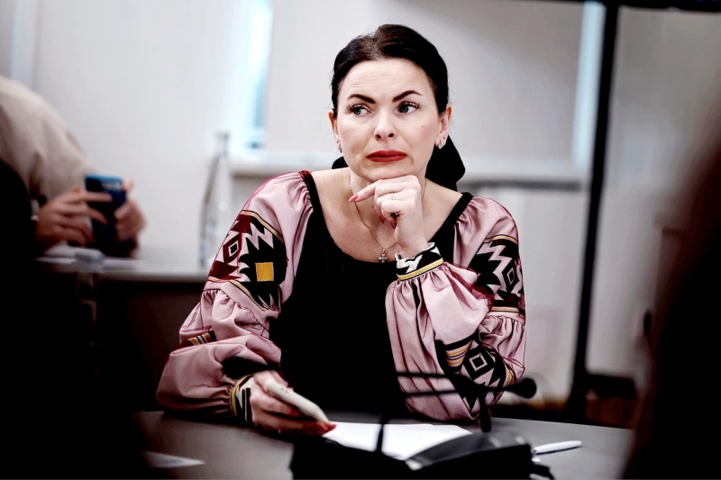 На Київщині дрон влучив у дім хірурга і журналістки. Загибель жінки вже підтвердили колеги