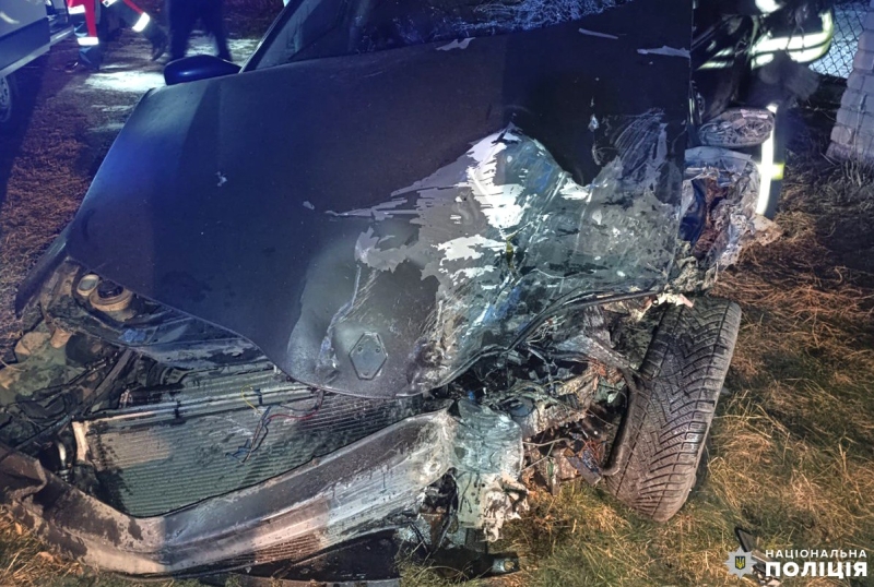 На Острожчині розбився водій (ФОТО)