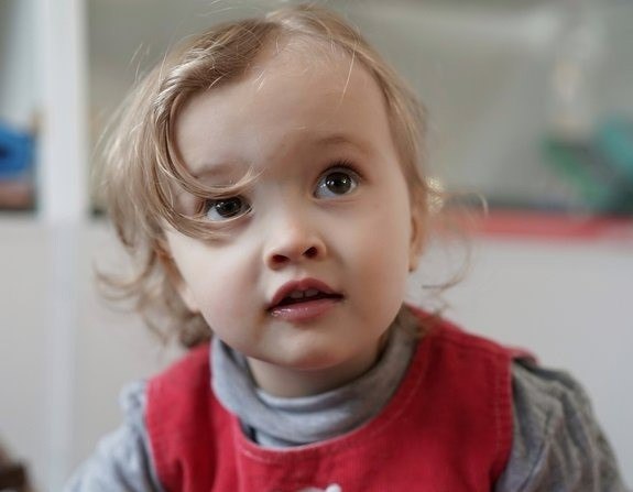 Немовлята війни: Історії дітей народжених у блокадному Маріуполі у 2022 році та їхніх батьків