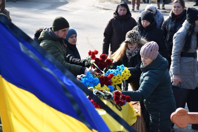 Новосанжарська громада попрощалася із Захисником України