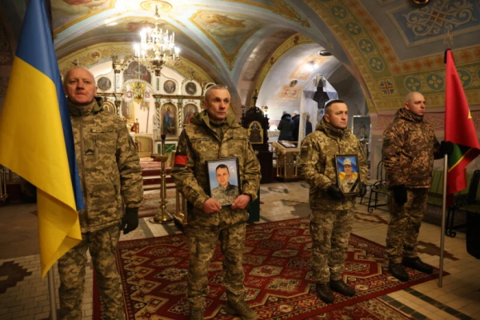 Поховали воїнів з Луцька Федора Мельничука та Сергія Олексюка