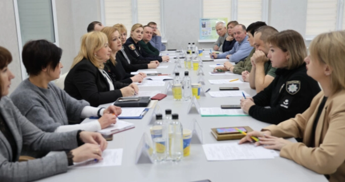 Посадовці та правоохоронці Луцька провели перше у році засідання з протидії насильству