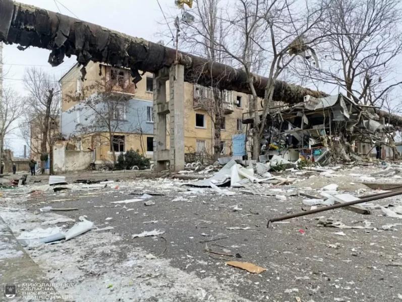 "Повністю зруйновано електрогенерацію": росіяни вдарили по Миколаївській ТЕЦ