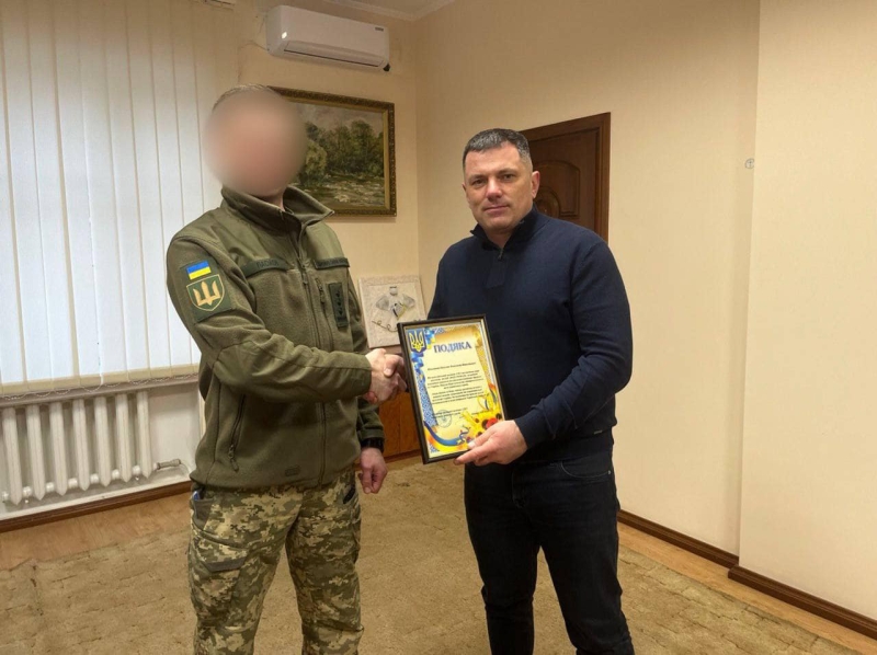 Працівники Вінницького Хабу МХП передали госпіталю обладнання, яке закупили за власні премії