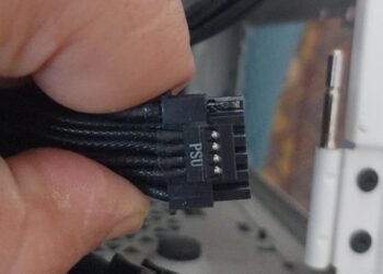 RTX 5080 теж плавляться — але поки лише на боці блоку живлення