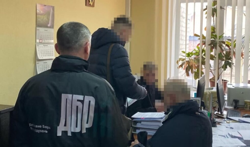 Сприяли ухиленню підприємства від сплати 19,5 млн грн платежів – підозрюються два головні державні інспектори митного поста Сумської митниці