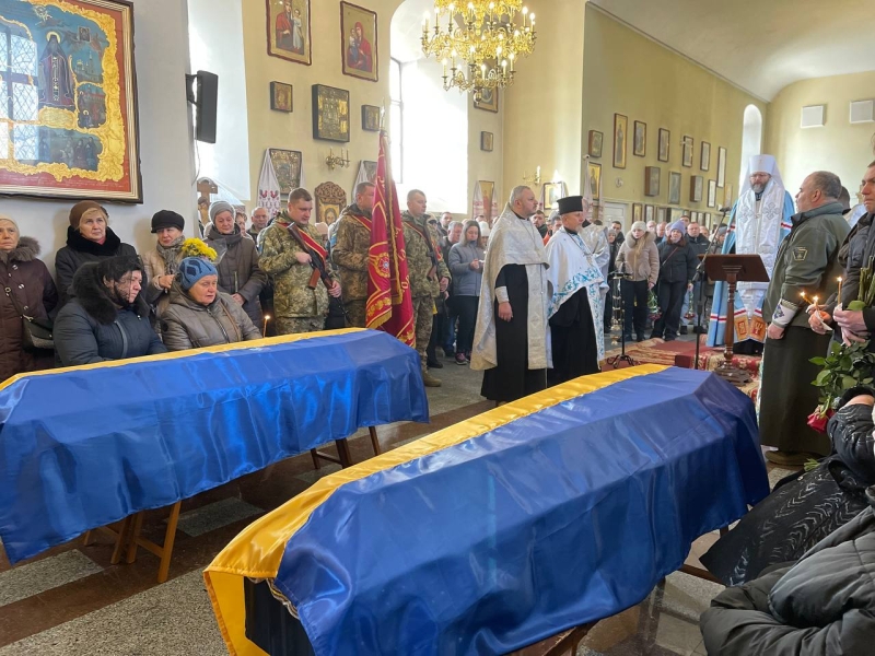 У Полтавській громаді попрощалися із двома полеглими Захисниками України