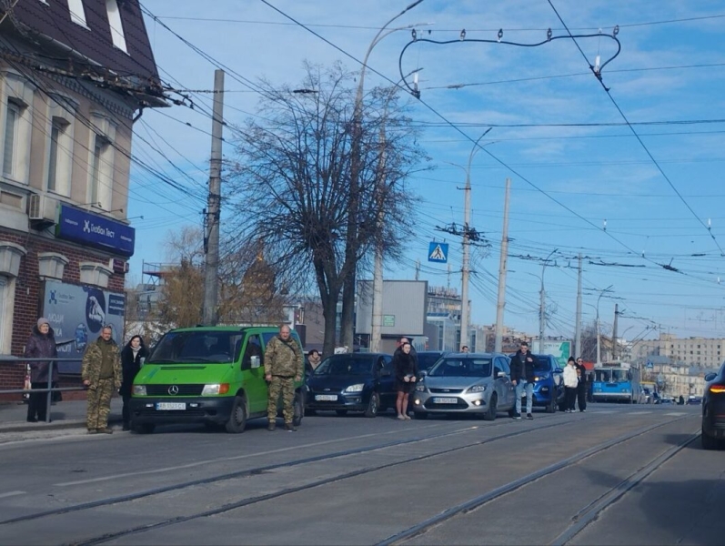 У Вінниці відбувся масштабний патріотичний автопробіг