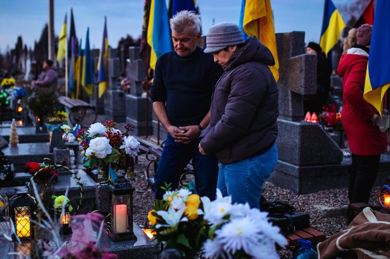 В Івано-Франківську на Алеї Героїв провели “Тиху коляду” (ФОТО)