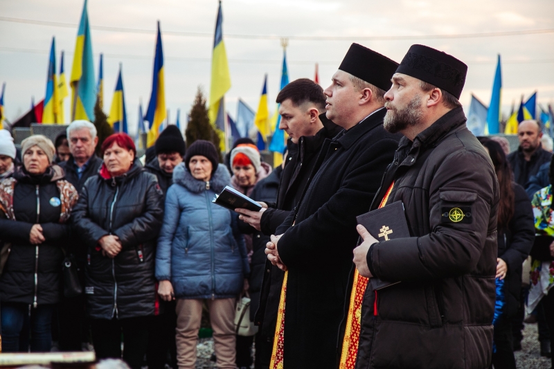 В Івано-Франківську на Алеї Героїв провели “Тиху коляду” (ФОТО)