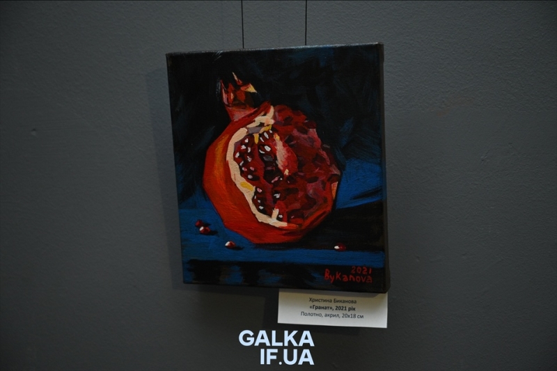 Від графіки до акрилу: викладачі франківської художньої школи презентували “весняну” виставку (ФОТО)