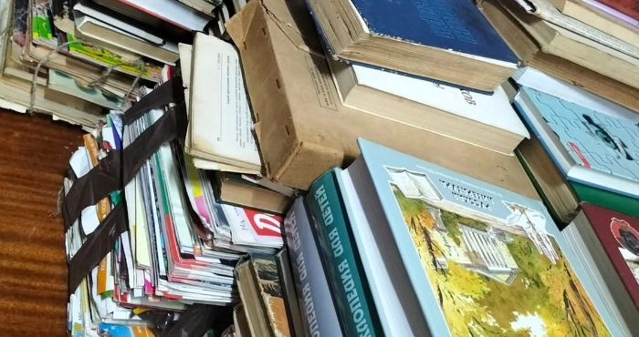 Волинська бібліотека для юнацтва здала на макулатуру 300 кілограмів російськомовної літератури