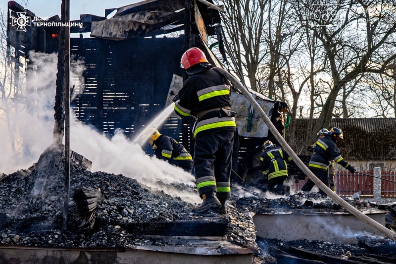 Рятувальники продемонстрували шокуючі кадри: як палала столітня церква на Тернопільщині (ФОТО, ВІДЕО)