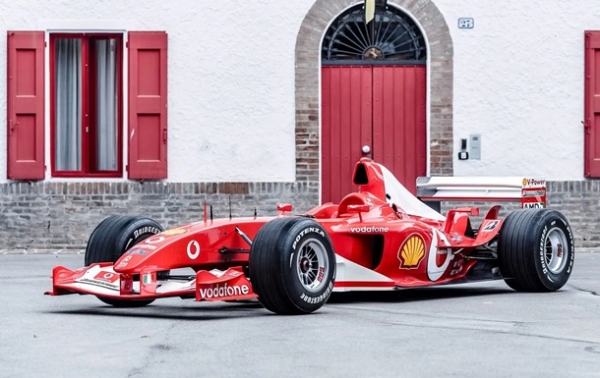 Легендарний болід Шумахера продали на аукціоні Легендарний болід Шумахера продали на аукціоні