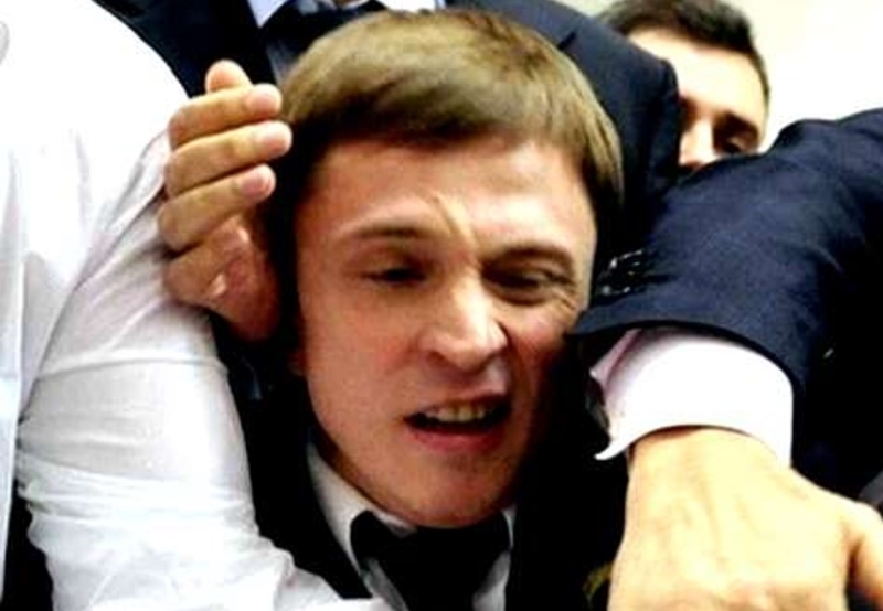 «Депутати не хочуть перебувати з ним в одній залі». Куди сховався секретар Київради Бондаренко?