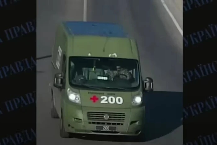 Комарницький втік з України на автомобілі для перевезення полеглих воїнів &ndash; ЗМІ