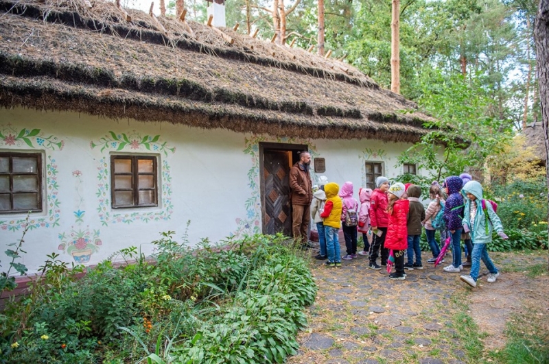 Що подивитися під Києвом. 10 місць для одноденної екскурсії