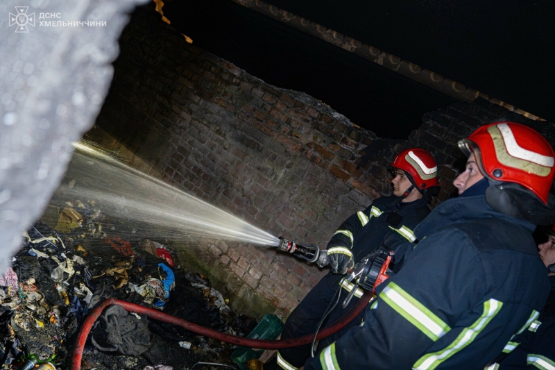 У Хмельницькому сталася пожежа в підвалі: постраждав чоловік