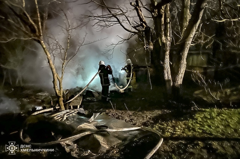 Вогнеборці Хмельниччини приборкали три пожежі за минулу добу