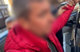 У Києві мешканець будинку стріляв у голову ОСББ. Поліція затримала нападника