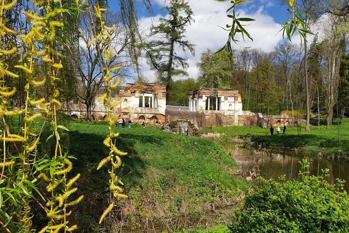 Що подивитися під Києвом. 10 місць для одноденної екскурсії