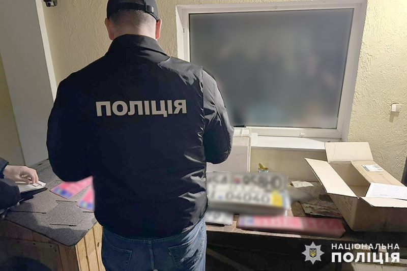 У Хмельницькому псевдоволонтери незаконно збагатилися на продажі автівок для армії