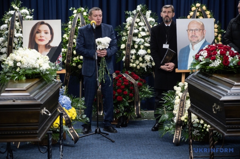 &laquo;Продовжують жити в своїх учнях&raquo;. Київ попрощався з журналісткою Тетяною Кулик та хірургом Павлом Іванчовим