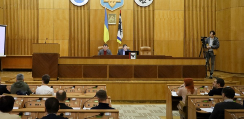 Франківські депутати звернулися до Зеленського: просять не знищувати місцеве самоврядування