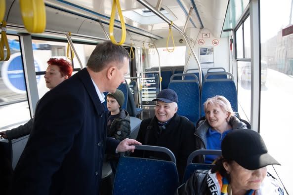 Богдан Андріїв: "В Ужгороді комунальним транспортом уже обслуговуються 8 із 18 міських автобусних маршрутів"