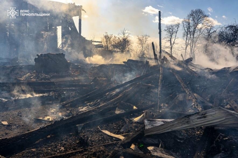 Рятувальники продемонстрували шокуючі кадри: як палала столітня церква на Тернопільщині (ФОТО, ВІДЕО)