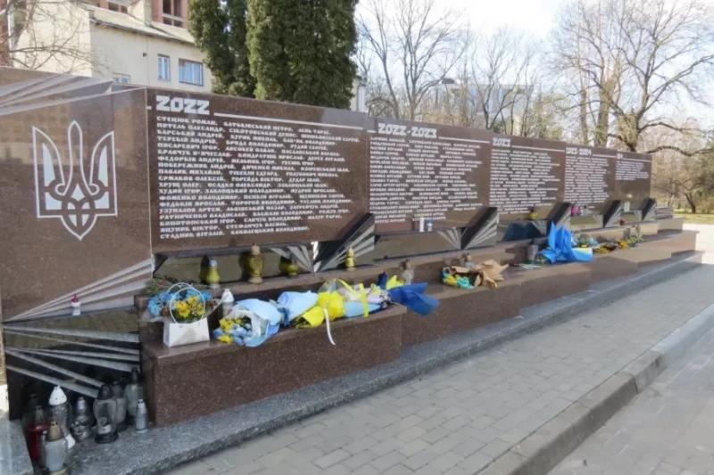 У центральному парку Тернополя встановлять поминальну вежу із дзвоном майже за мільйон