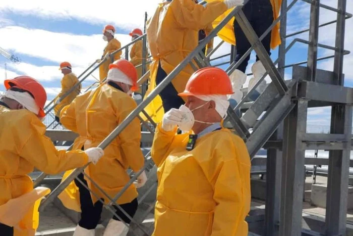 Руйнування, що вражають: міжнародні експерти оглянули укриття на Чорнобильській АЕС