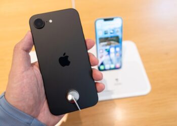 Фанів Apple не вразив iPhone 16e: купити «бюджетник» планують лише 7% користувачів, ще 90% — вважають його задорогим